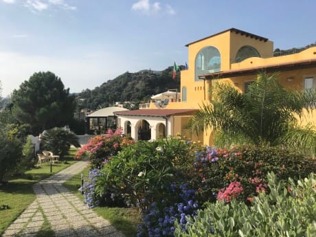 Aussenansicht, Hotel Bougainville