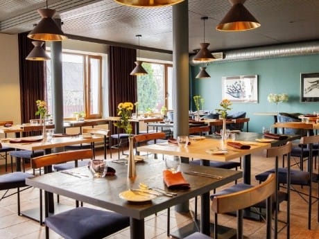 Restaurant, Pesa Hotel